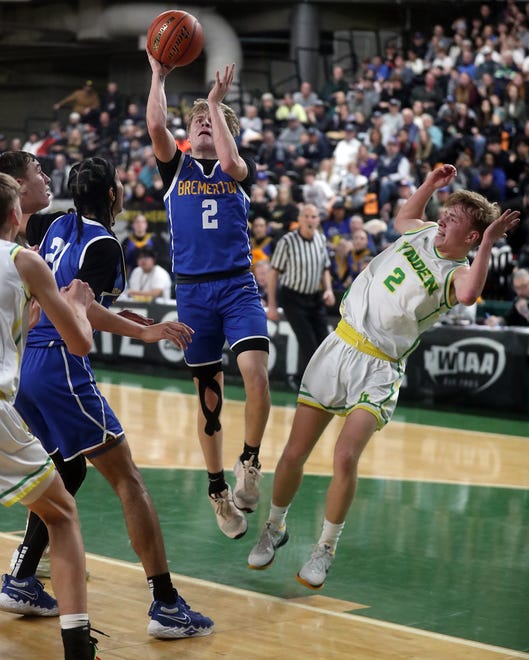 Lynden beats Bremerton 53-52 in the 2A boys basketball state semifinals in Yakima on Friday, March 1, 2024.